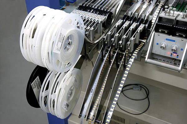 想要系統(tǒng)輻射指標(biāo)達(dá)標(biāo)？EMC設(shè)計(jì)來幫忙