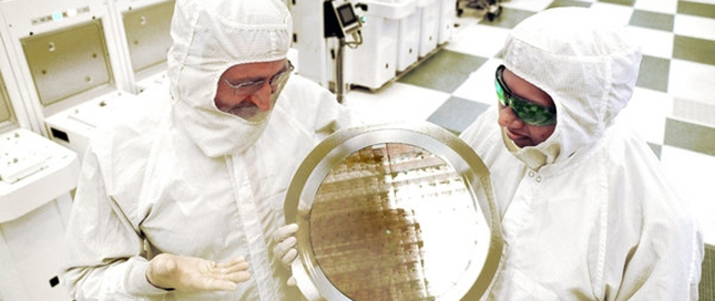 與摩爾定律脫節(jié) 英特爾7nm最早2020年見？